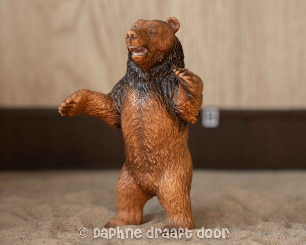 Grizzly beer man 14128