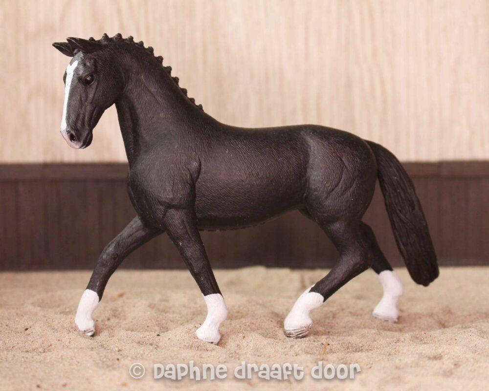 Hannoveraan merrie uit set 42358