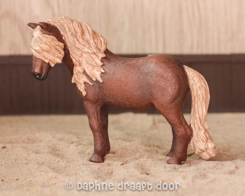 IJslander merrie uit set 42363