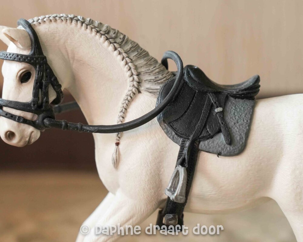 Schleich zadel en hoofdstel - zwarte set met grijs dekje