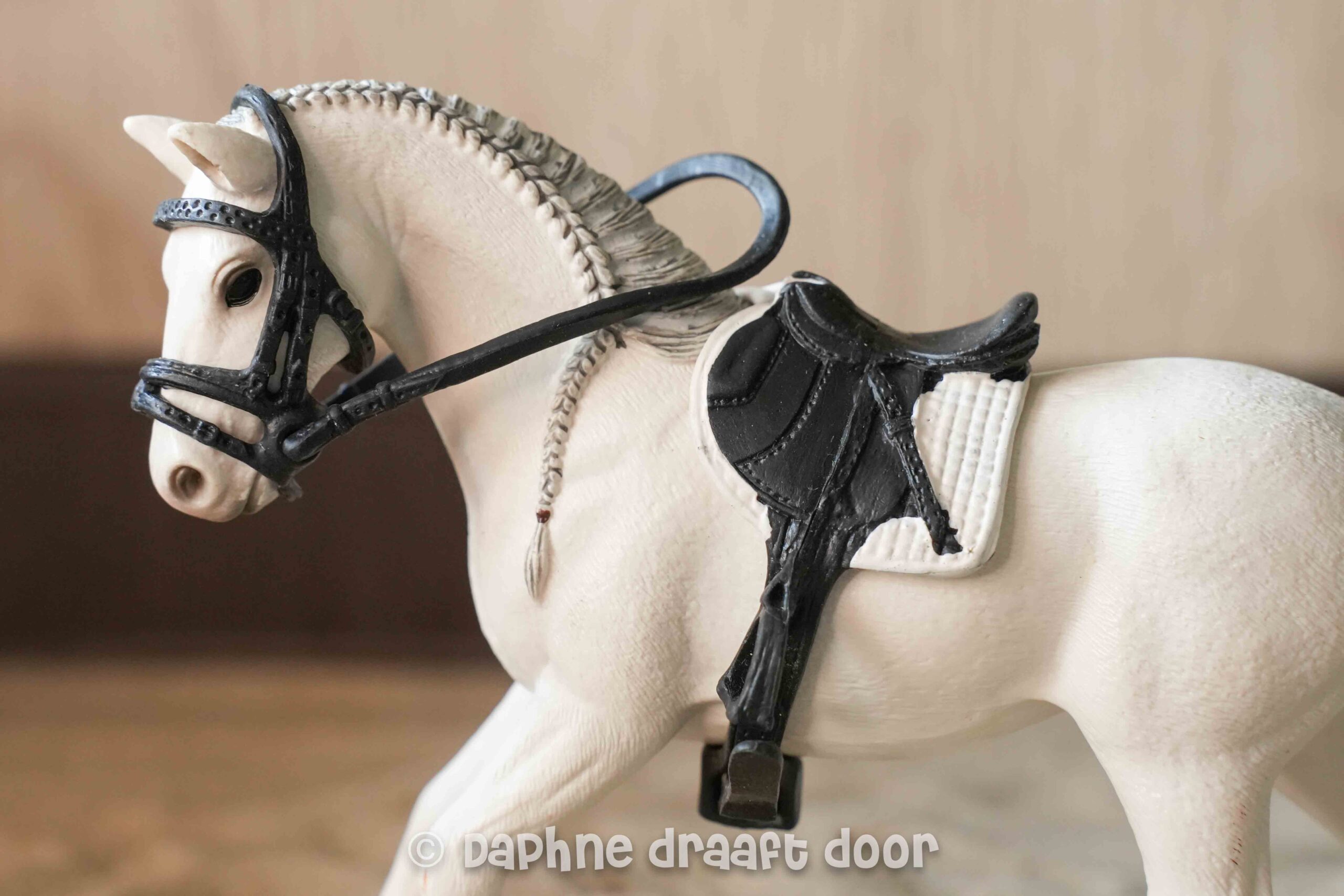 Schleich zadel en hoofdstel - zwarte set met wit dekje