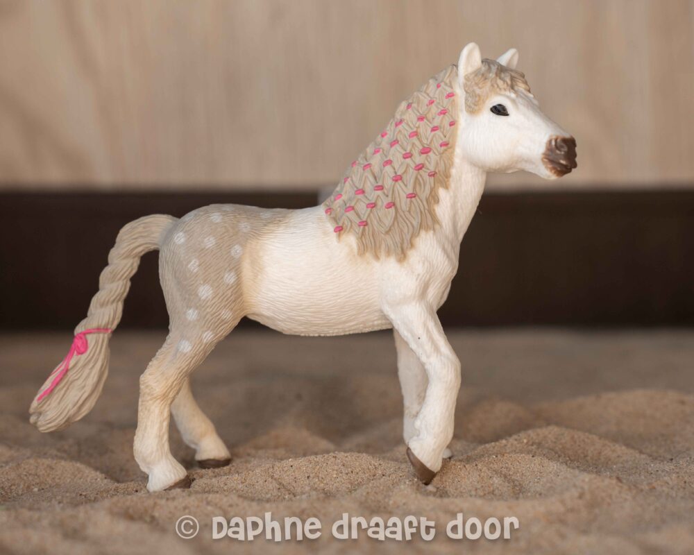 IJslander pony McDonalds editie