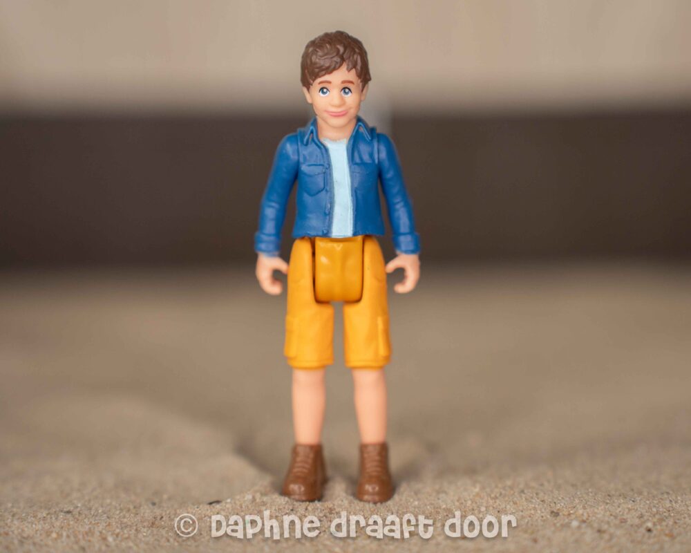 Jongetje donkerblauwe jas