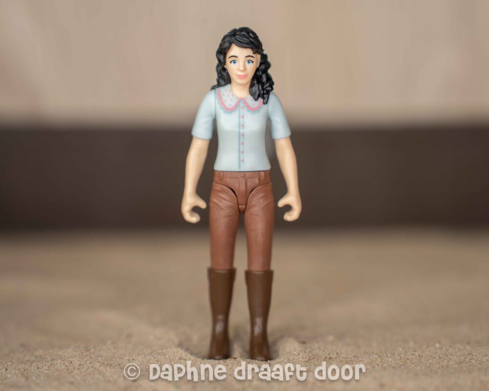 Emily met beweegbare armen en benen